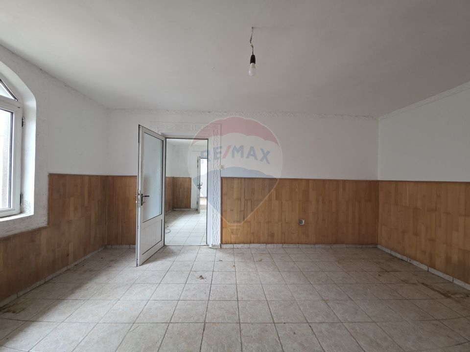 De vânzare proprietate unicat în Sascut - Bacău