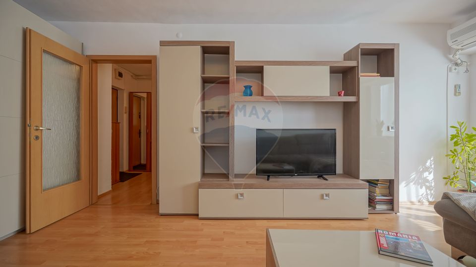 COMISION 0%! Apartament 3 camere|Racadau|Parcare|Boxa|Etj.Intermediar