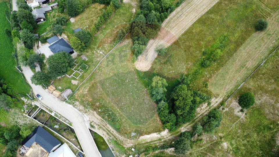 Teren 4397 mp Intravilan Manastirea Humorului / Lunga Bucovina