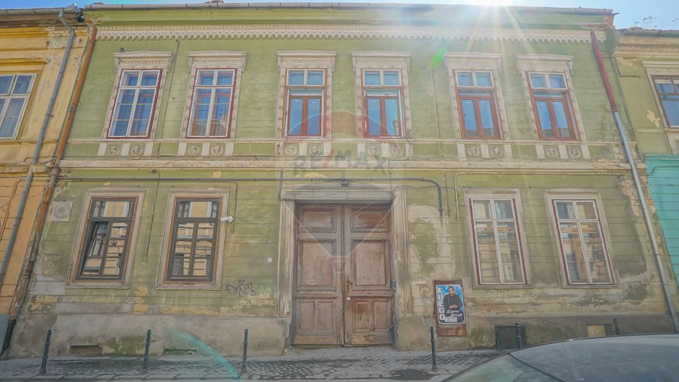 REZERVAT! Apartament cu 1 cameră, Poarta Schei, Centrul Istoric