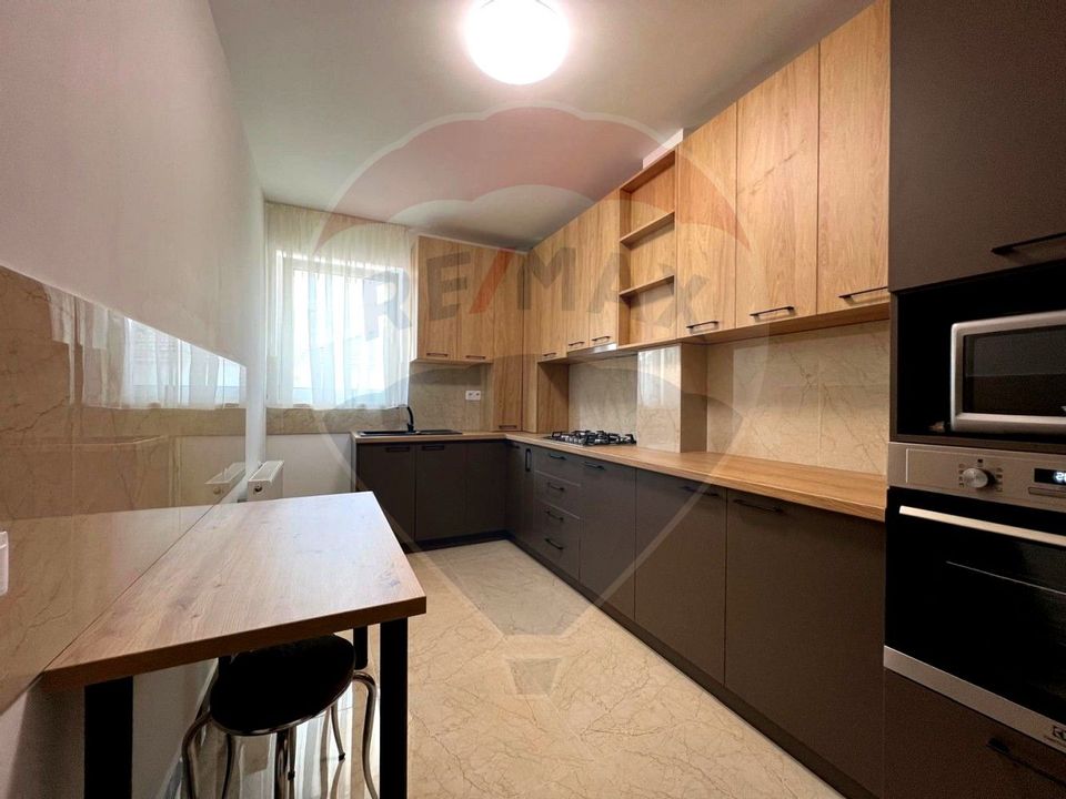 Apartament cu 2 camere | garaj | prima închiriere | zona Platinia