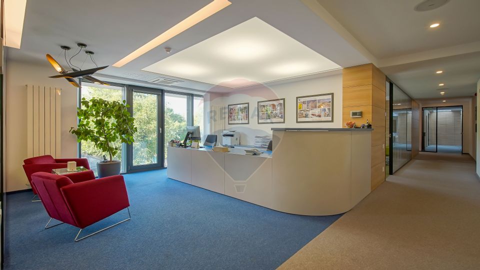 Birou “la cheie” de închiriat, complet mobilat și utilat – Brașov