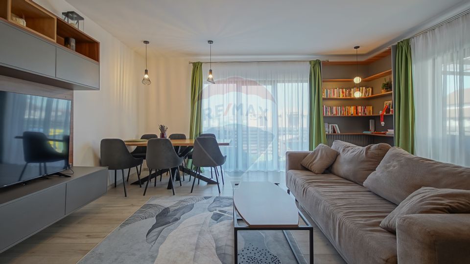 Vilă modernă, cu garaj, panouri și pompă de căldură, Cristian