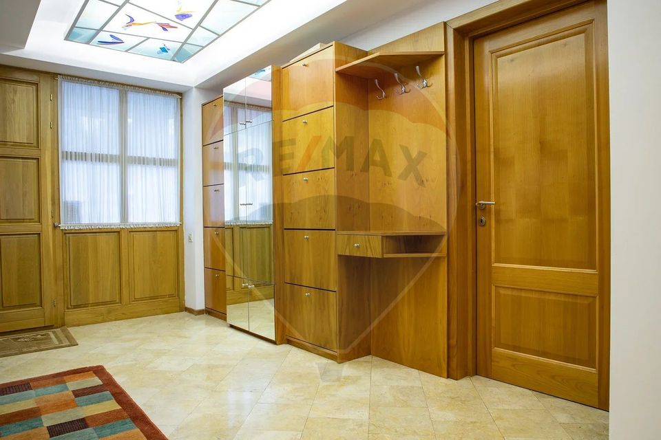 6 room House / Villa for sale, Tomis I area