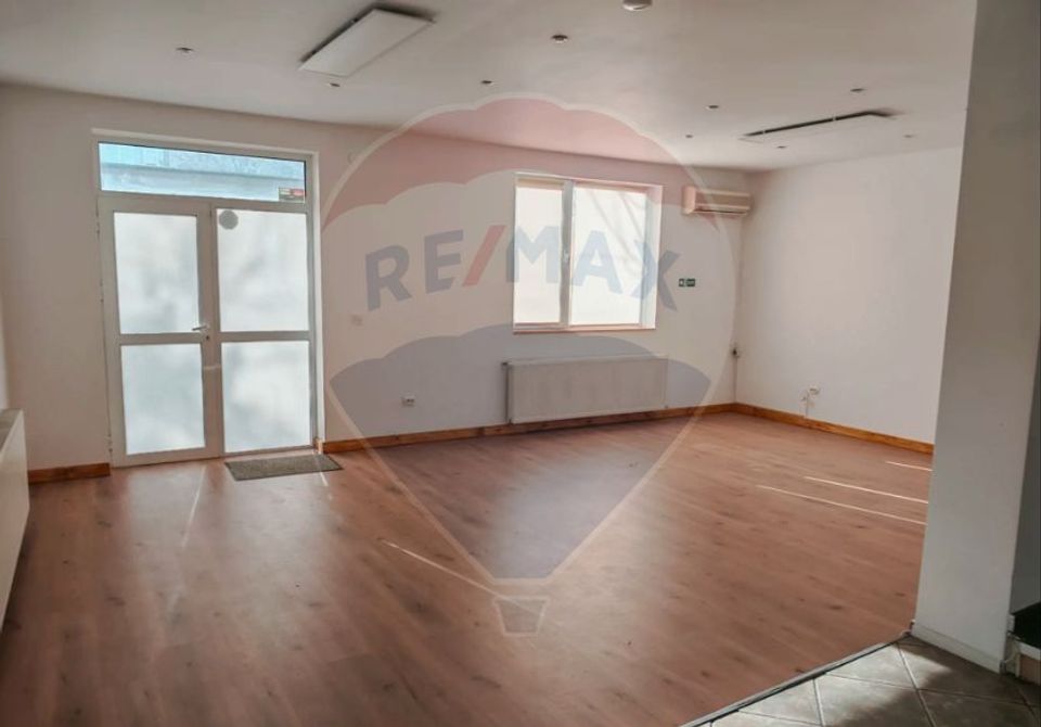 220sq.m Office Space for rent, Vitan Mall area