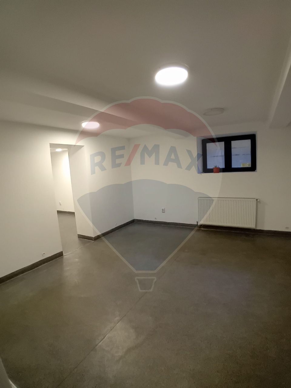 50sq.m Office Space for rent, Andrei Muresanu area