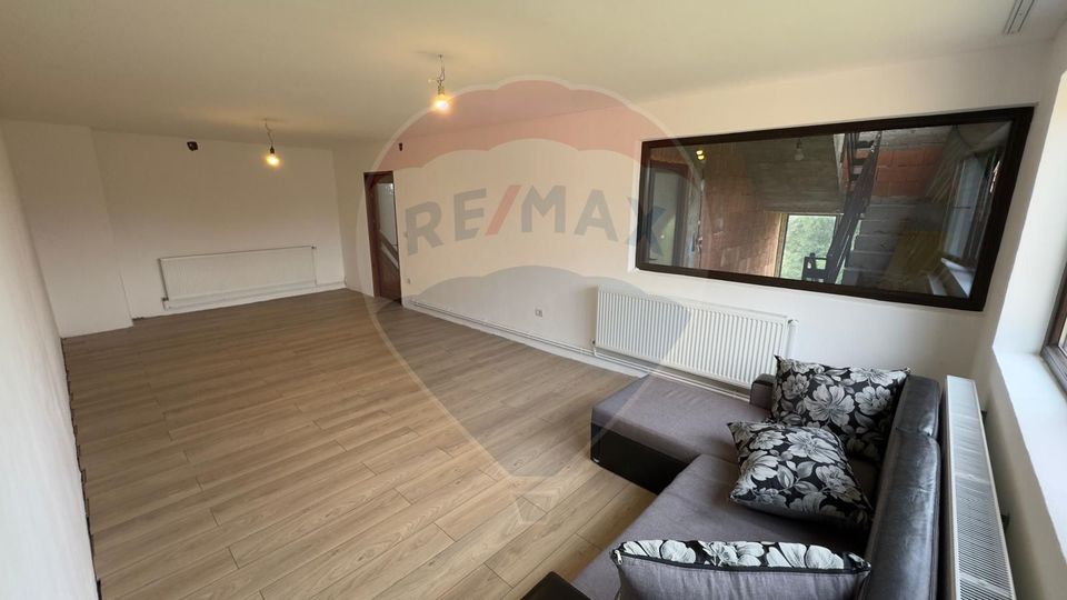 20 room House / Villa for sale