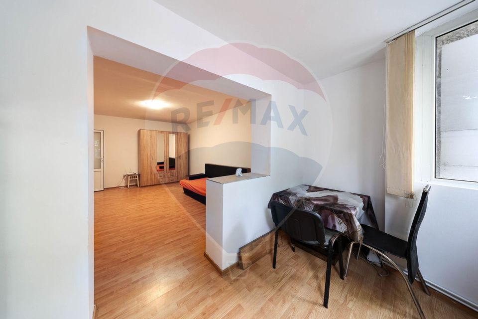 Locuintă sau afacere! Bld. Grivitei, 2 camere