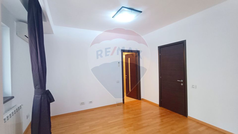 4-rooms apartment for rent in Stefan cel Mare area