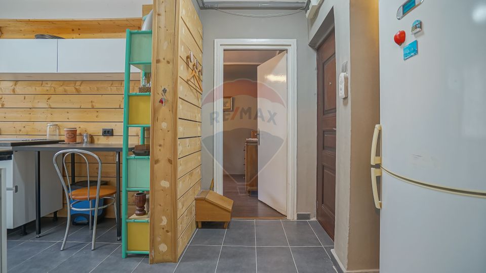 REZERVAT ! Apartament 3 camere Piața Teatrului