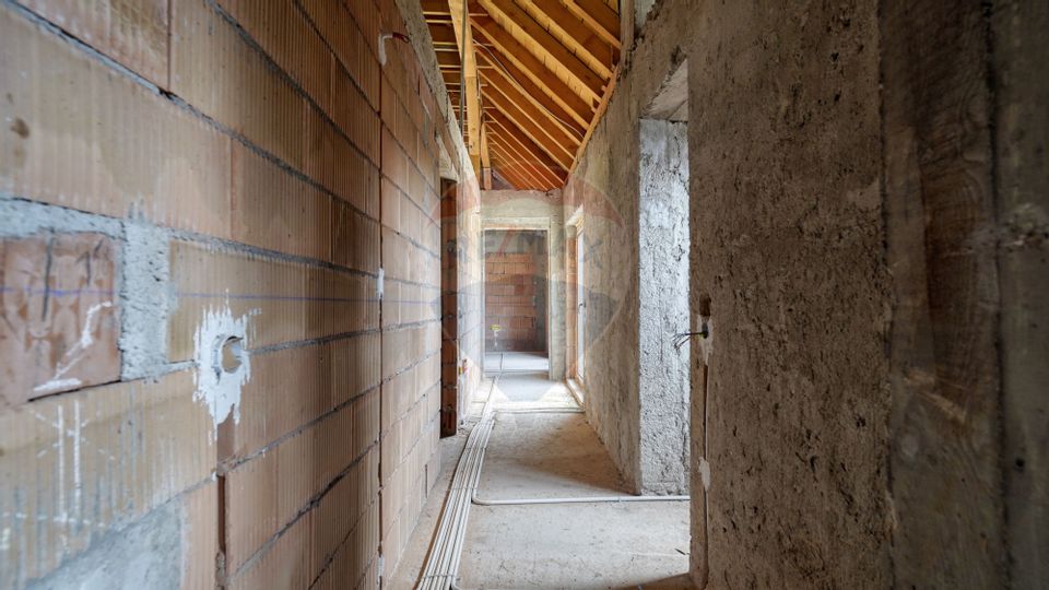 Casă / Vilă cu 6 camere de vânzare în Predeal