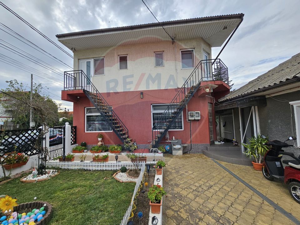 8 room House / Villa for sale