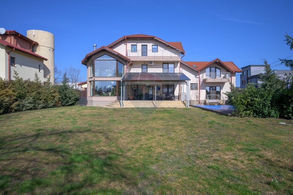 Vila cu design spectaculos, tehnologie smart & lifestyle complet