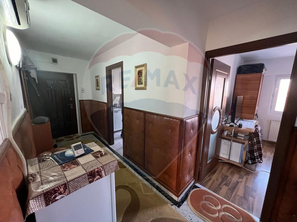 Apartament cu 2 camere de vânzare în zona Ultracentral