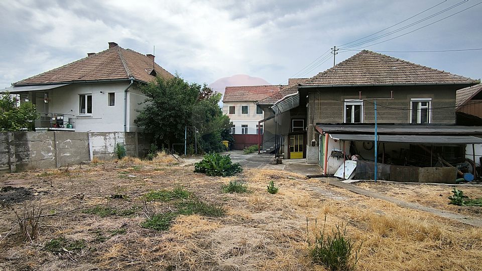 Casă pe un nivel in Medias, teren 533 mp, curte dreapta