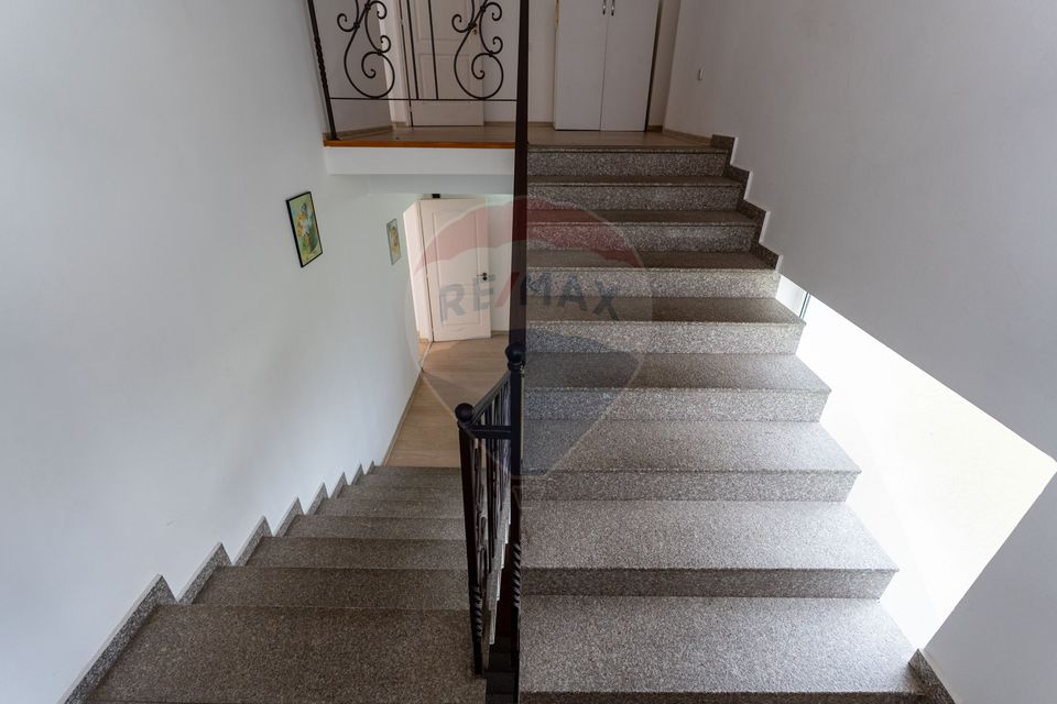 22 room Hotel / Pension for sale, Central area