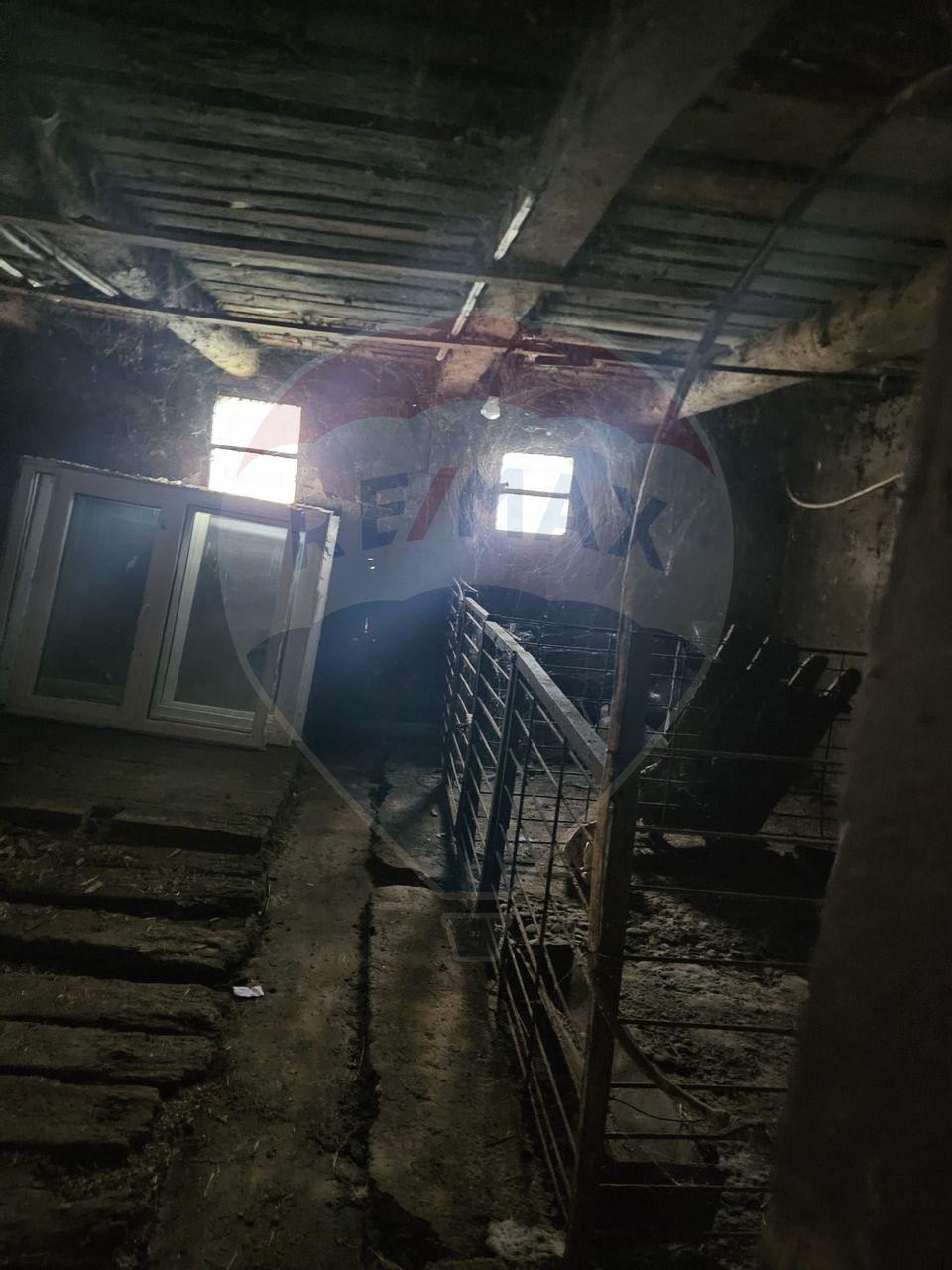 Casă / Vilă cu 4 camere de vânzare