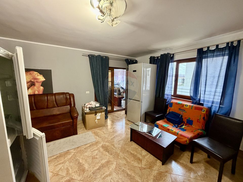 Casă / Vilă cu 4 camere Vanatori