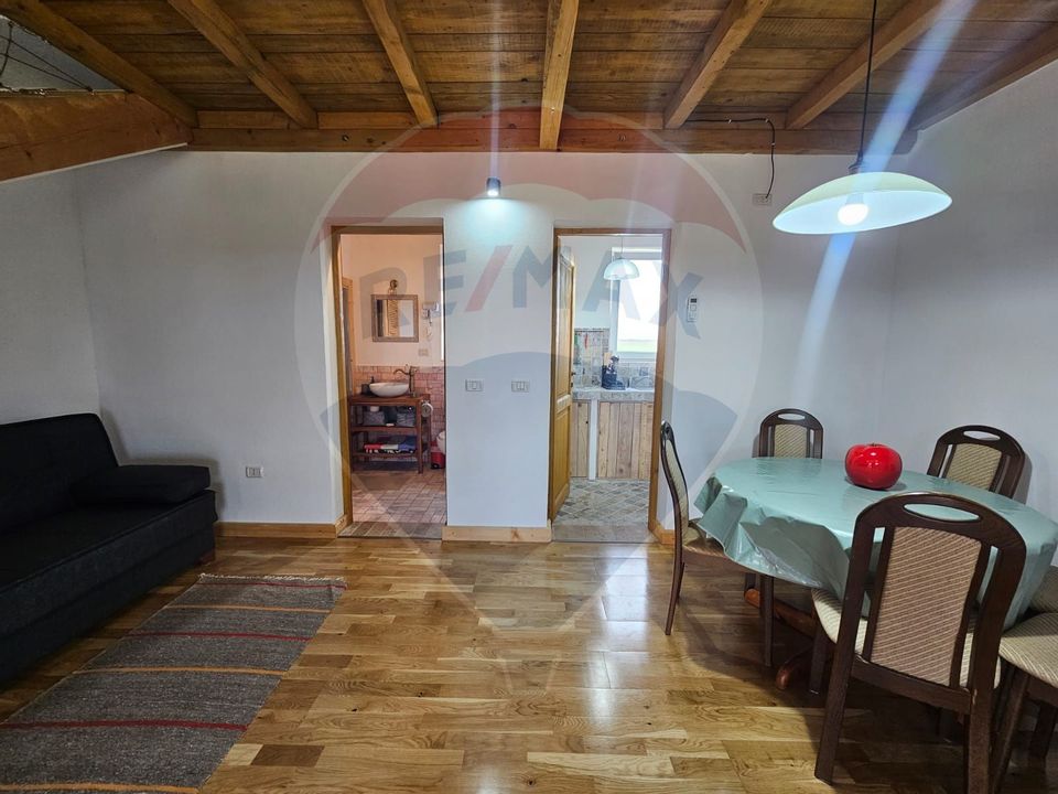 Casă / Vilă cu 4 camere de vânzare Vadu Constanta