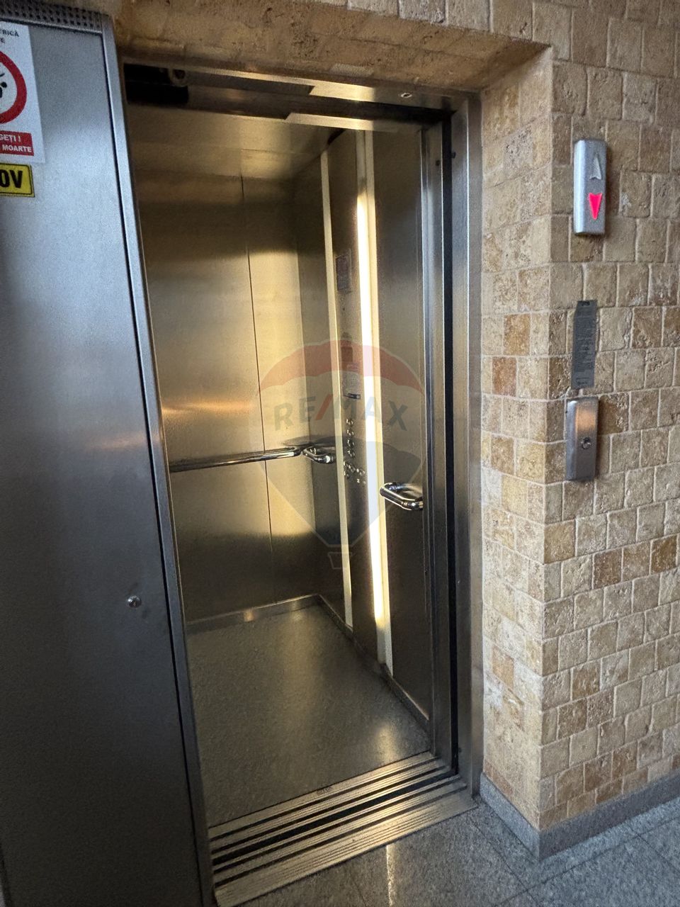 Spațiu de birouri de 98mp de închiriat în zona Barbu Vacarescu