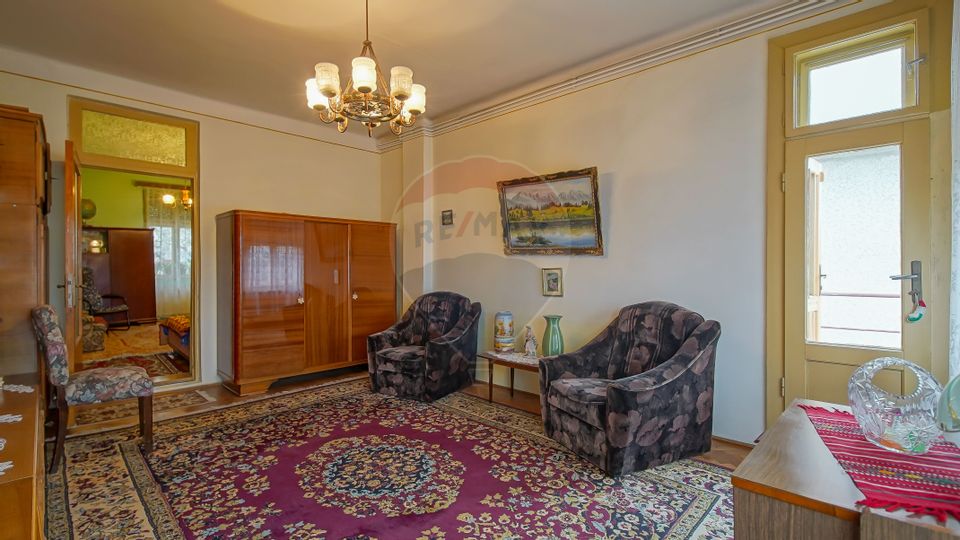 Casă / Vilă cu 5 camere de vânzare în zona Schei, Cotun 9