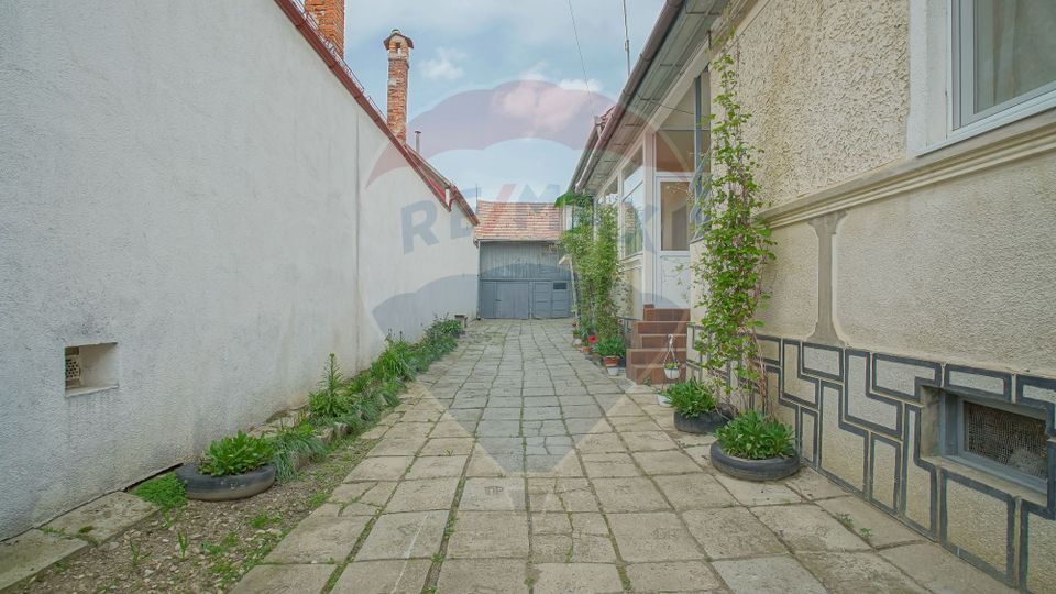 5 room House / Villa for sale