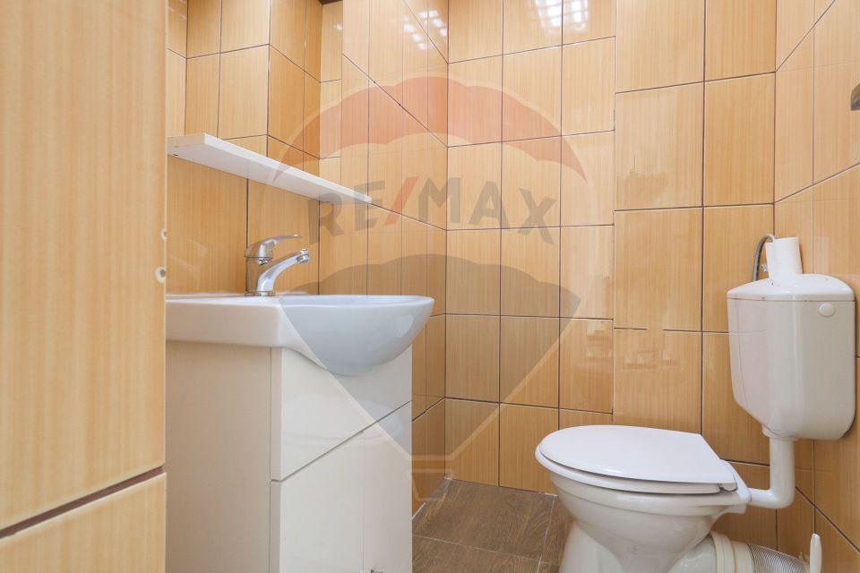 121sq.m Office Space for rent, Central area