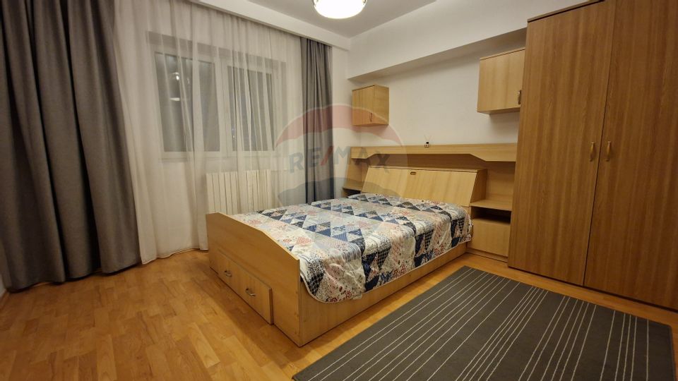 Apartament cu 3 camere de închiriat pe Calea Calarasilor