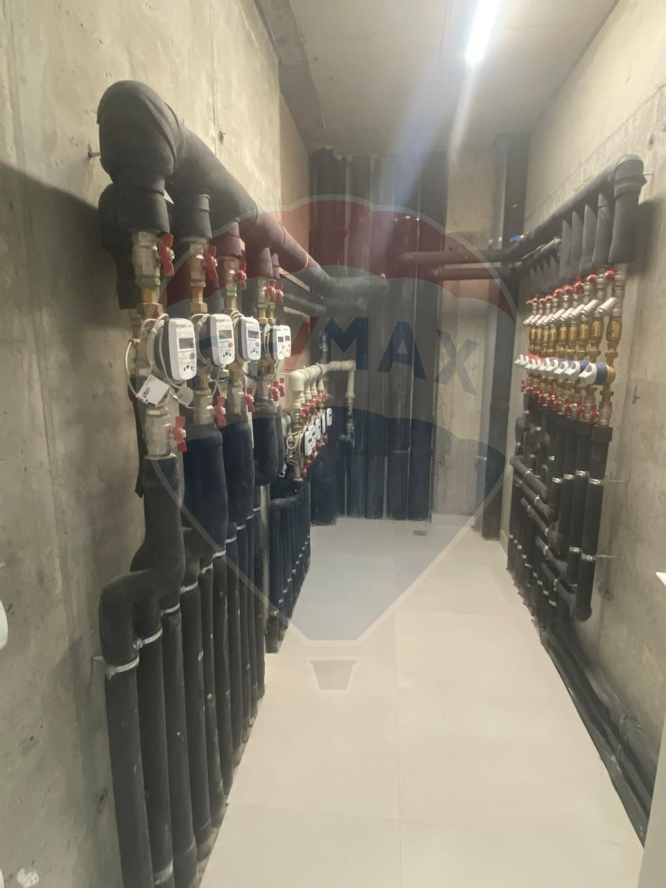 DE VANZARE Apartament cu 3 camere în zona Central/Ploiesti