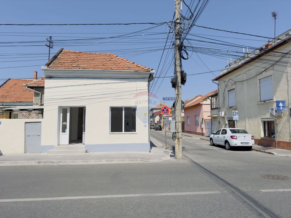 50sq.m Commercial Space for rent, Centru Civic area