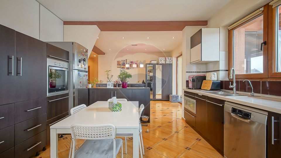 5 room House / Villa for sale, Stupini area