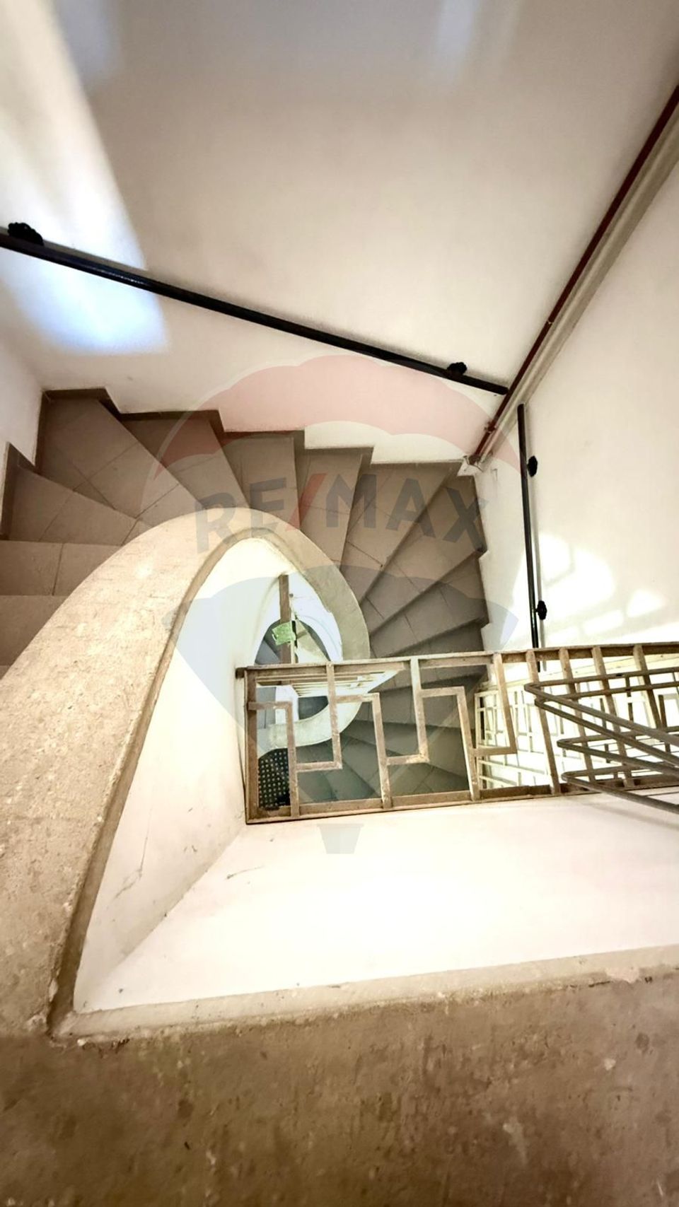 5 room House / Villa for sale, Republica area