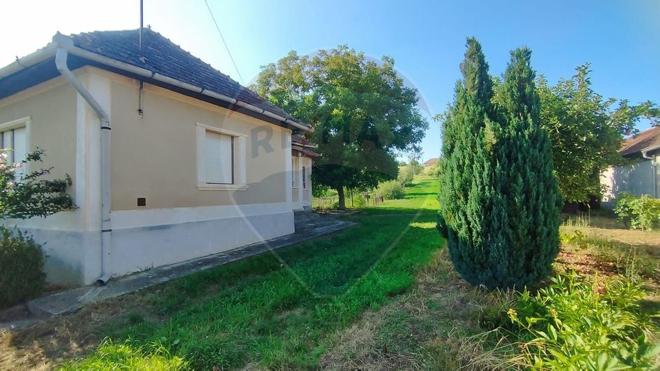 CASĂ DE VÂNZARE , Loc.Carastelec  jud. Sălaj - oportunitate unică!