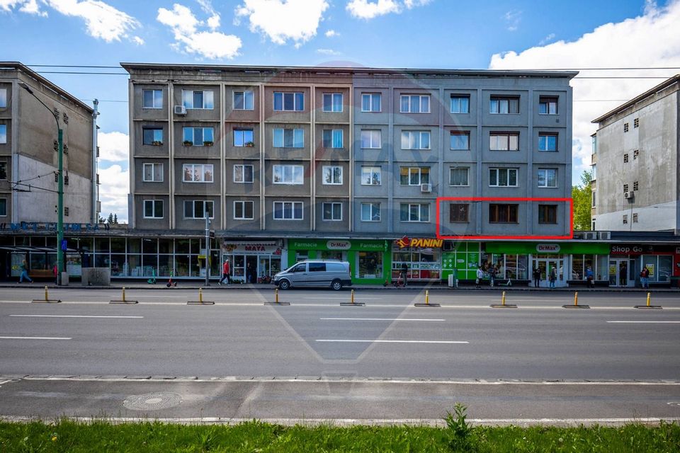 Apartament cu 3 camere, vis-a-vis de parcul Tractorul!