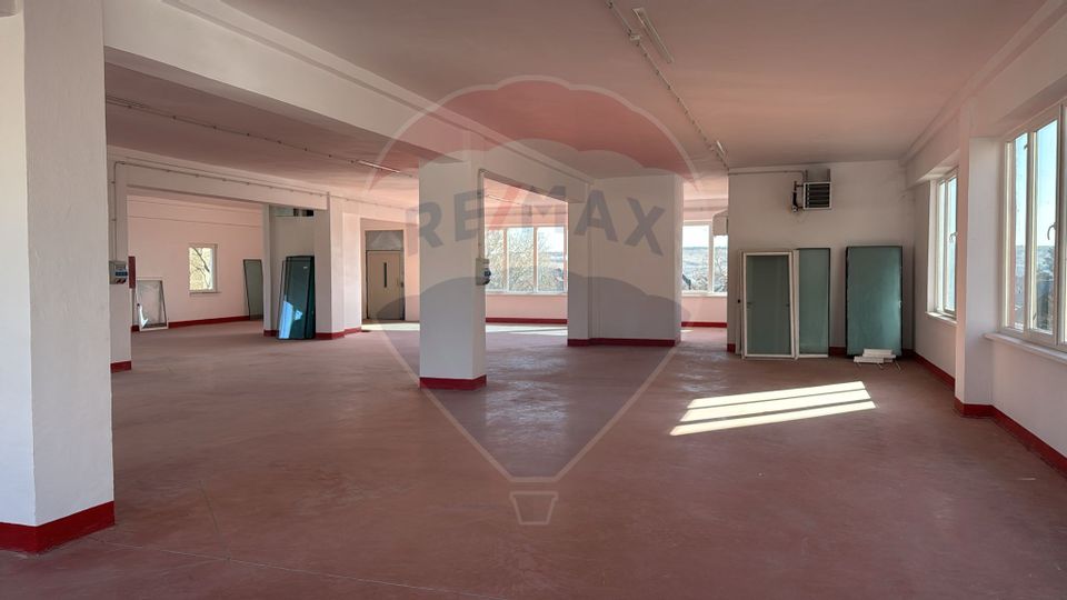 De închiriat spațiu comercial 754 mp în Marghita, Bihor