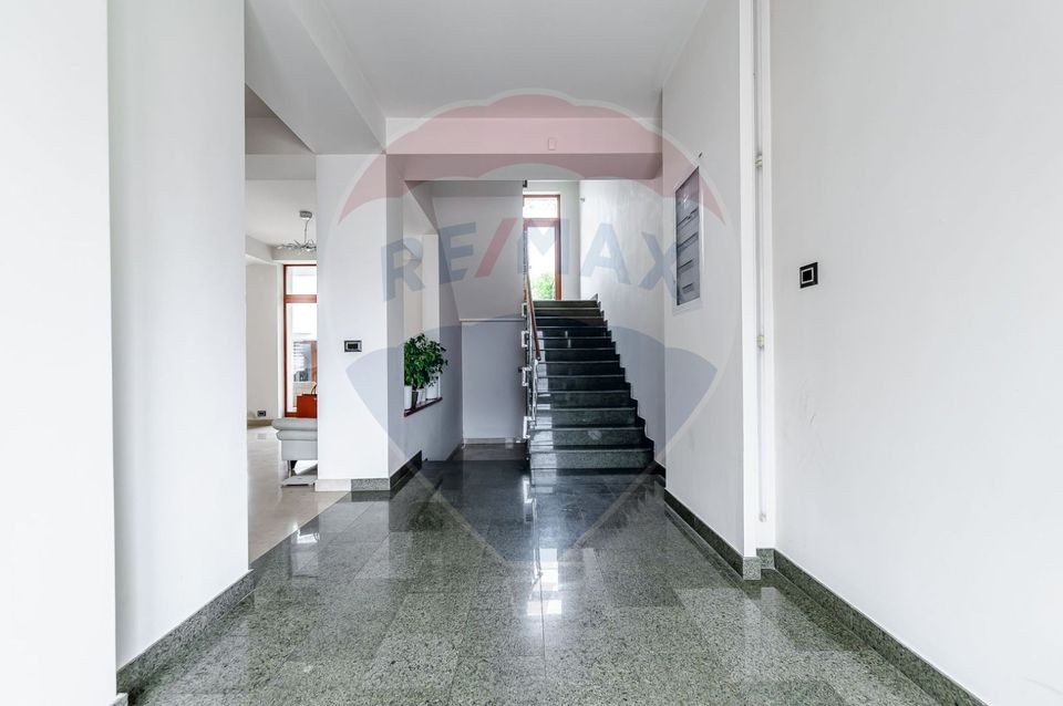 19 room House / Villa for sale, Malul Muresului area