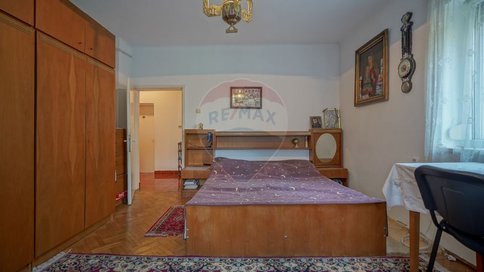 6 room House / Villa for sale, Brasovul Vechi area