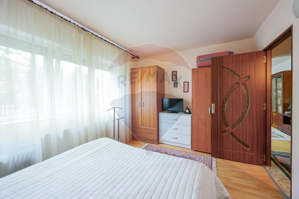 Apartament cu 2 camere de vânzare, în zona Rogerius