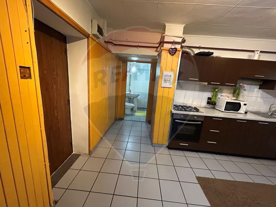 Apartament etaj 1/4 Craiovita Noua