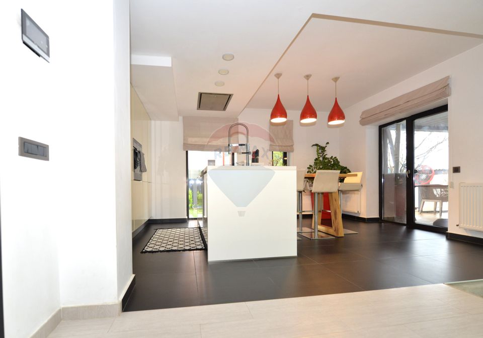 Casa Vila cu 4 camere de vanzare in  Cernica langa padure