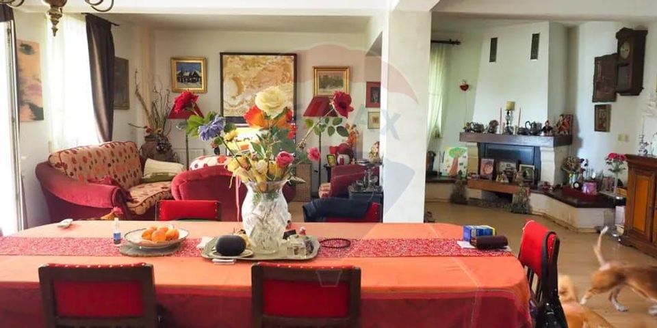 Vila la Lacul Snagov deschidere 21 ml,  ponton propriu