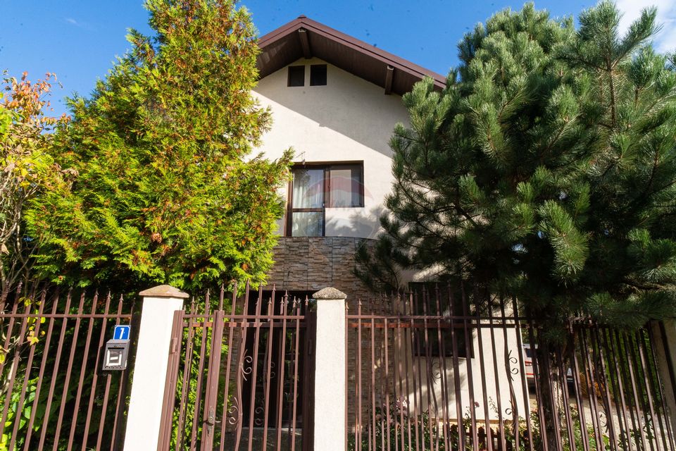 4 room House / Villa for sale