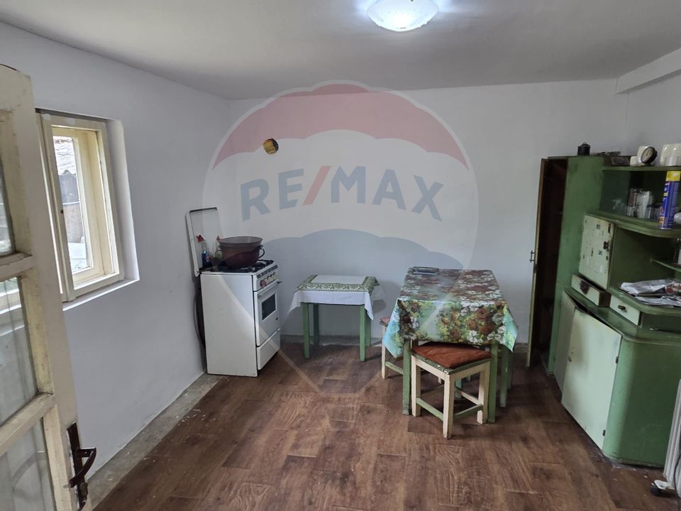 Casă si teren de 1195mp in Tinca