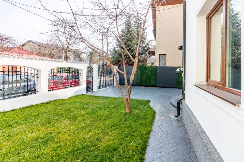 Casă individuala în Aviatiei, adiacent Bulevardul Aerogarii, 4xparcare