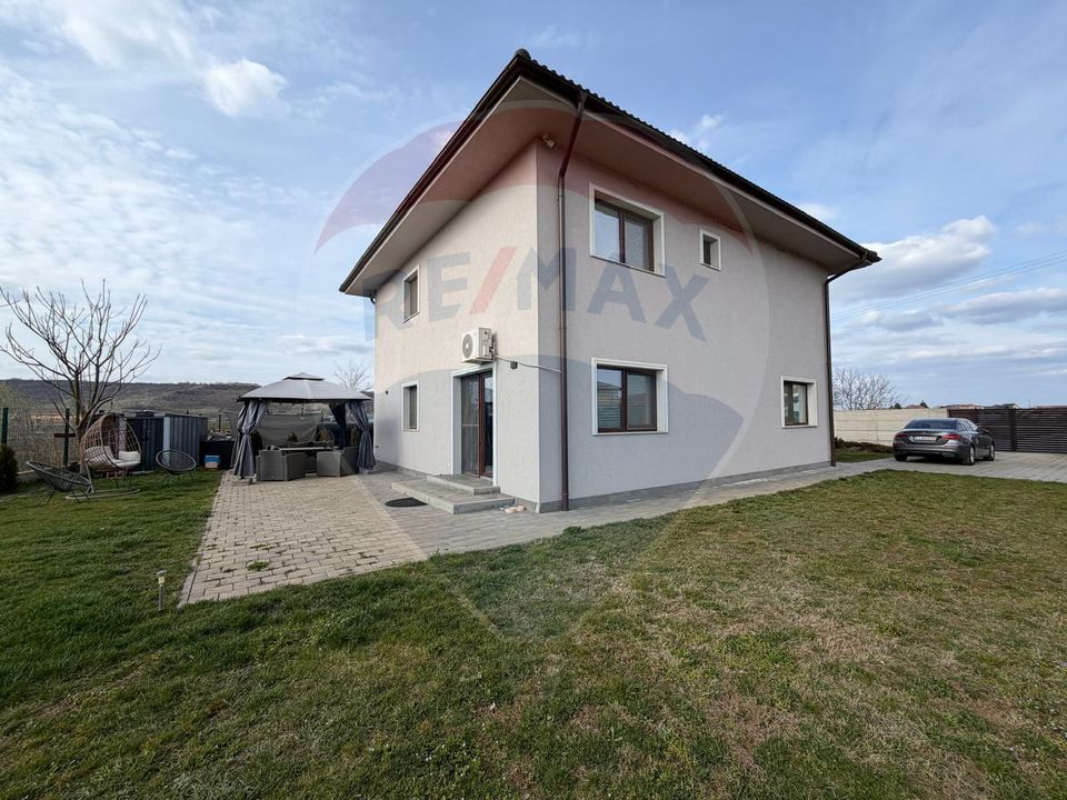 Casă individuală de vânzare în Apahida - construcție nouă, la cheie