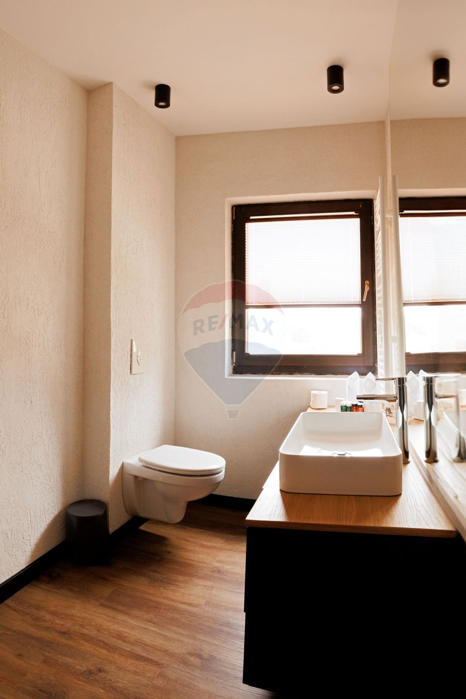 Pensiune Manastirea Humorului, de Vânzare în Inima Bucovinei