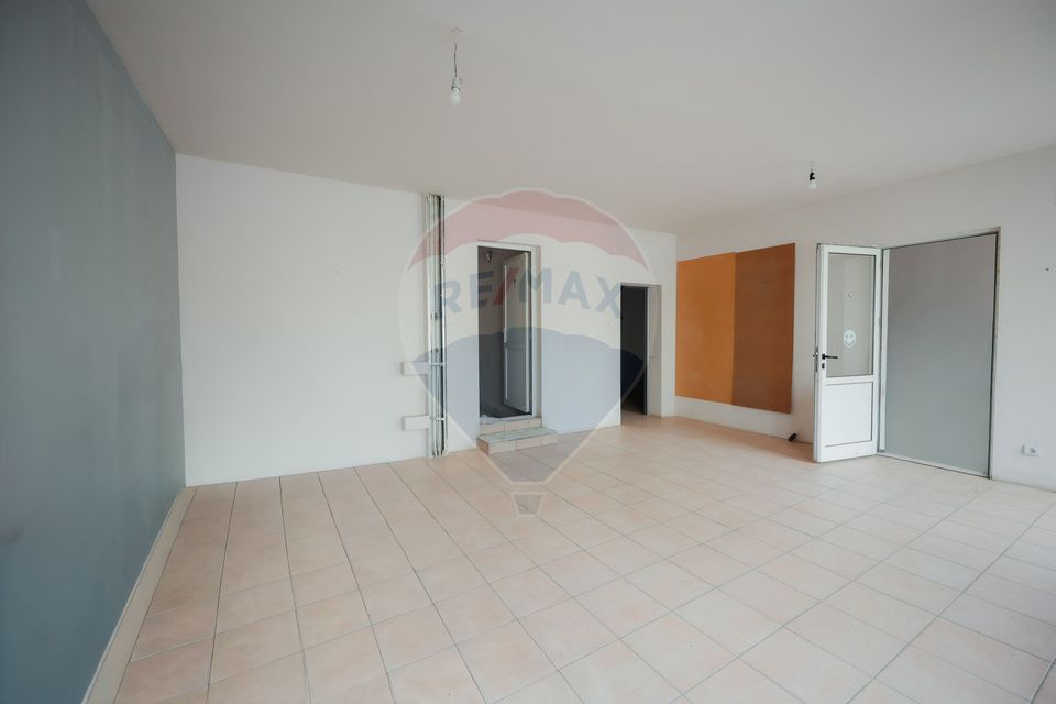 8 room House / Villa for sale, Iosia area