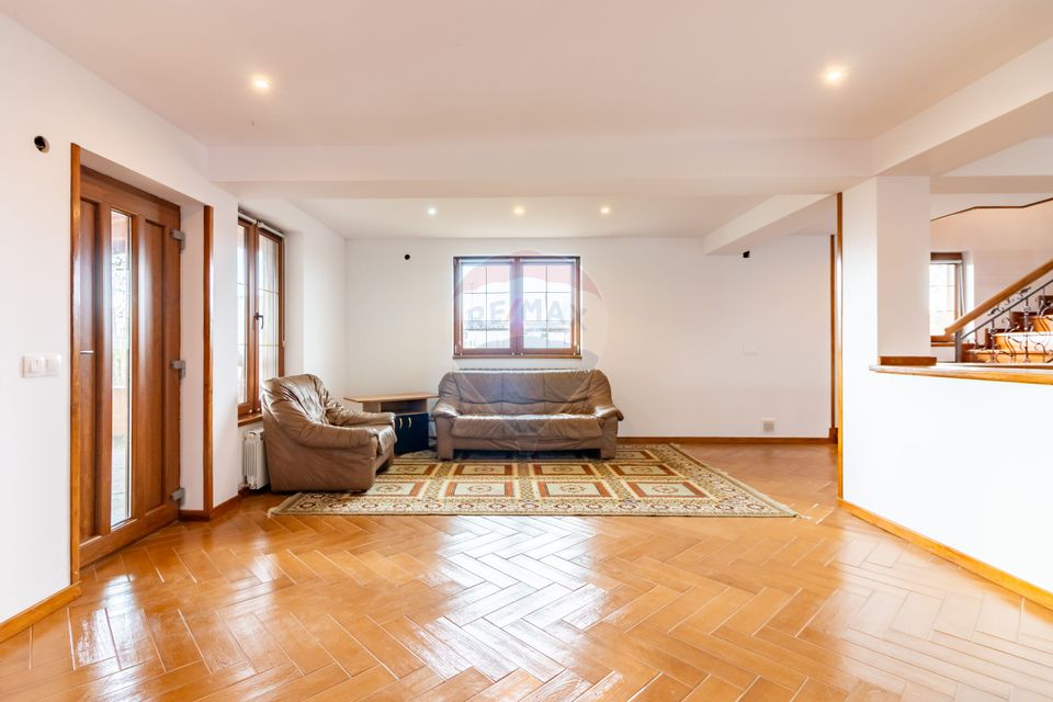 Casă finalizată, 278 mp teren 2305 mp Pleașa, Bucov, Ploiesti