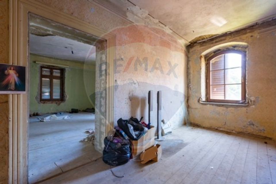 10 room House / Villa for sale