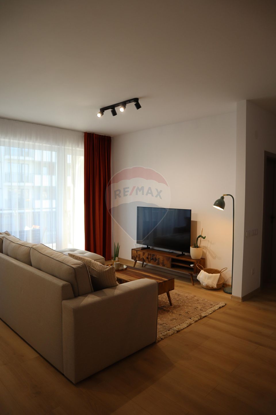 3 room Apartment for rent, Turnisor area